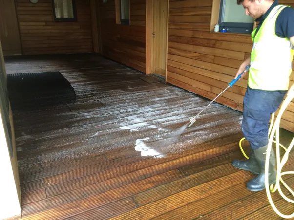 image of somebody applying help sanitise against coronavirus www.cleaning-service.uk.com