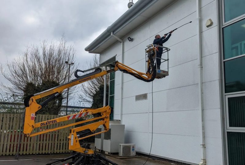 Cladding cleaning manchester www.cleaning-service.uk.com